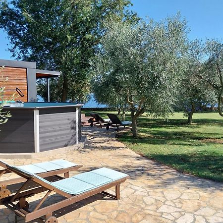 Beach House Ive With Jacuzzi, Pool, Playground And Bbq In An Olive Grove With A Beach, Pomer - Istria 외부 사진