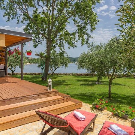 Beach House Ive With Jacuzzi, Pool, Playground And Bbq In An Olive Grove With A Beach, Pomer - Istria 외부 사진
