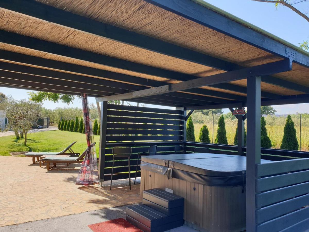 Beach House Ive With Jacuzzi, Pool, Playground And Bbq In An Olive Grove With A Beach, Pomer - Istria 외부 사진