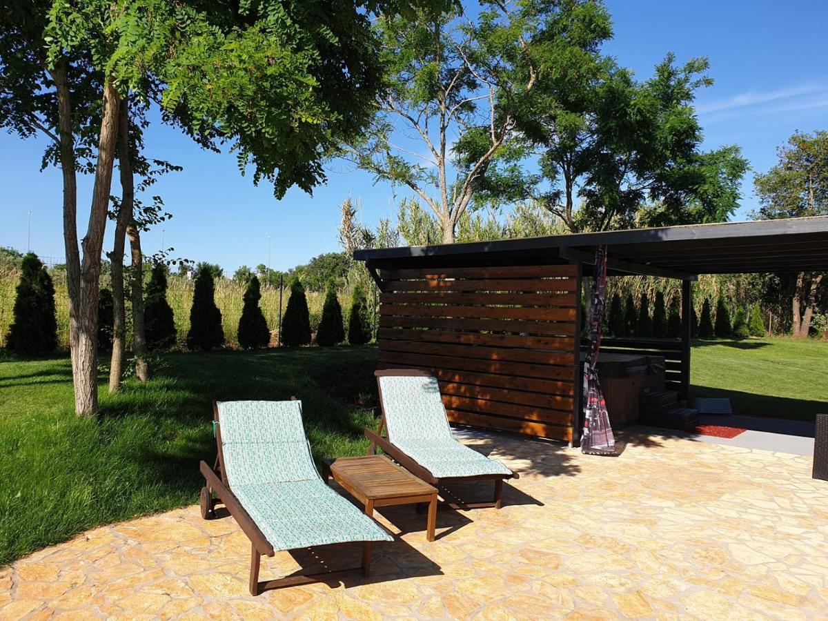 Beach House Ive With Jacuzzi, Pool, Playground And Bbq In An Olive Grove With A Beach, Pomer - Istria 외부 사진