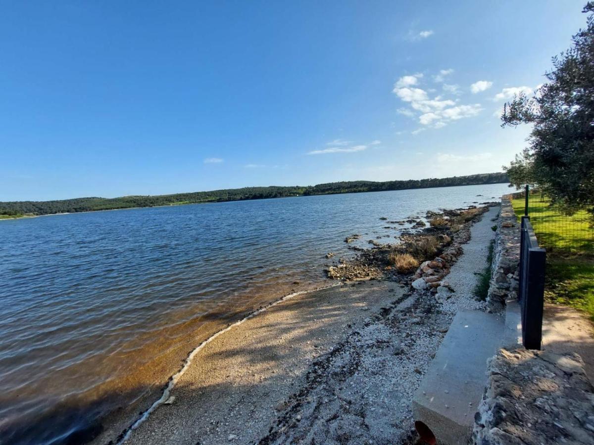 Beach House Ive With Jacuzzi, Pool, Playground And Bbq In An Olive Grove With A Beach, Pomer - Istria 외부 사진