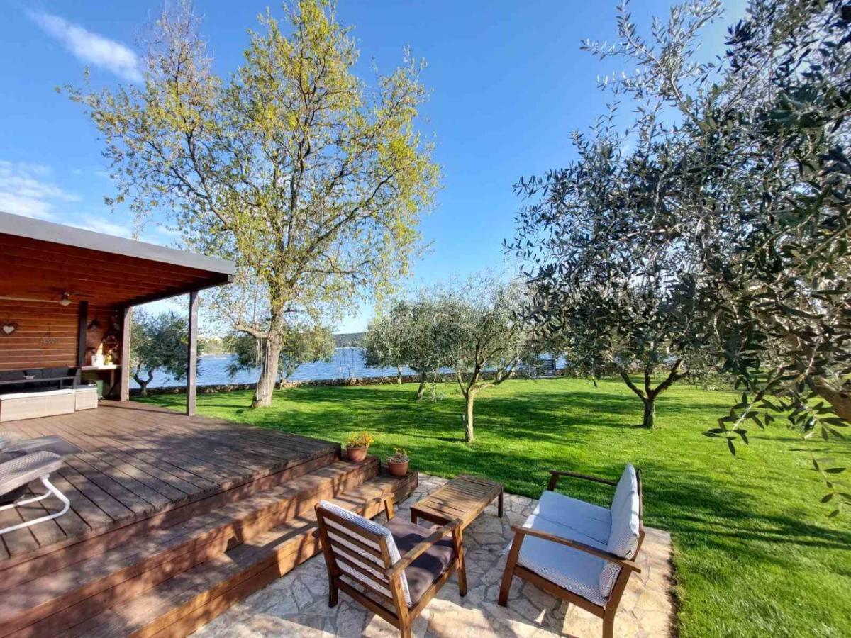 Beach House Ive With Jacuzzi, Pool, Playground And Bbq In An Olive Grove With A Beach, Pomer - Istria 외부 사진