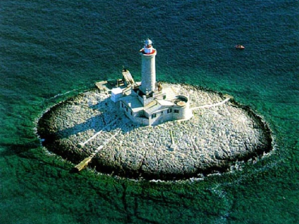 Beach House Ive With Jacuzzi, Pool, Playground And Bbq In An Olive Grove With A Beach, Pomer - Istria 외부 사진