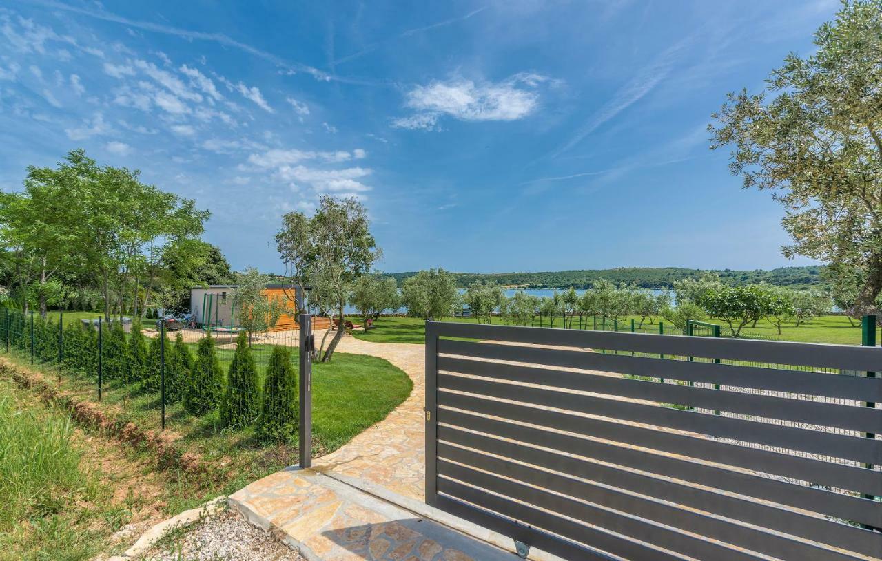 Beach House Ive With Jacuzzi, Pool, Playground And Bbq In An Olive Grove With A Beach, Pomer - Istria 외부 사진