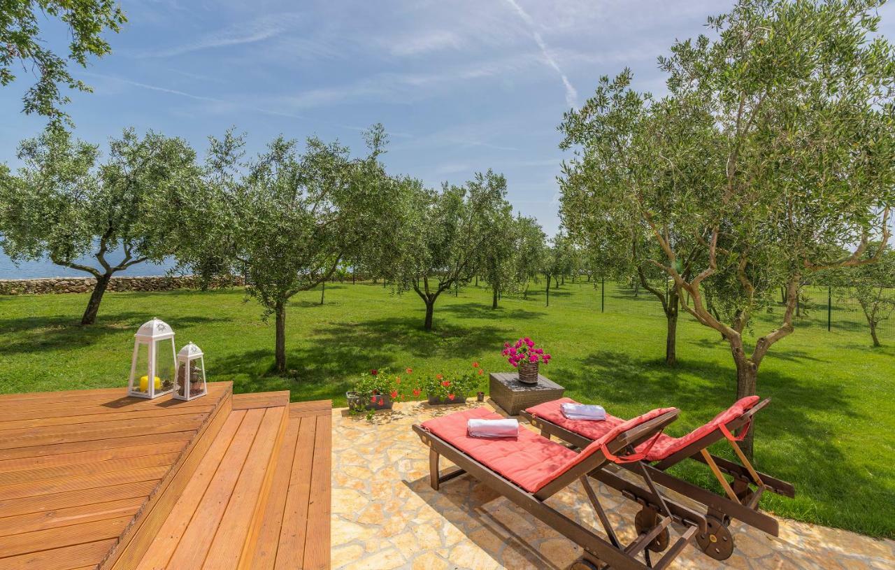 Beach House Ive With Jacuzzi, Pool, Playground And Bbq In An Olive Grove With A Beach, Pomer - Istria 외부 사진