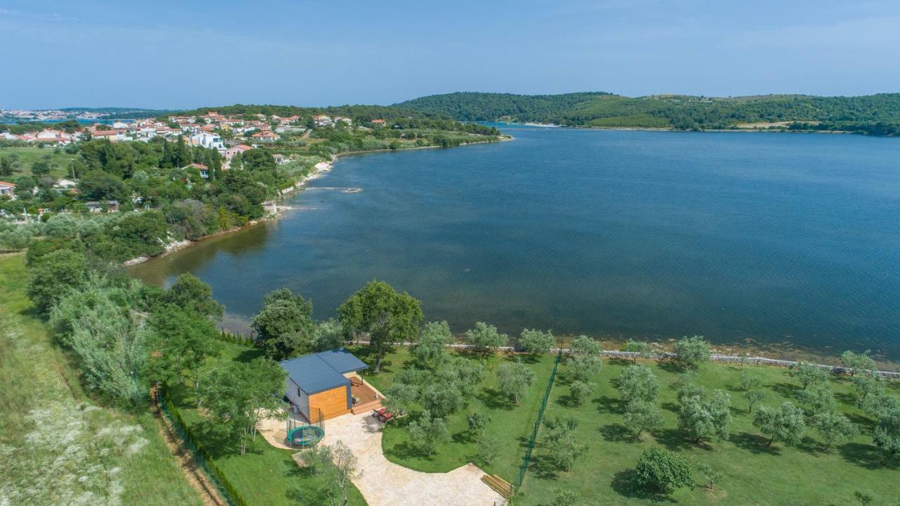 Beach House Ive With Jacuzzi, Pool, Playground And Bbq In An Olive Grove With A Beach, Pomer - Istria 외부 사진