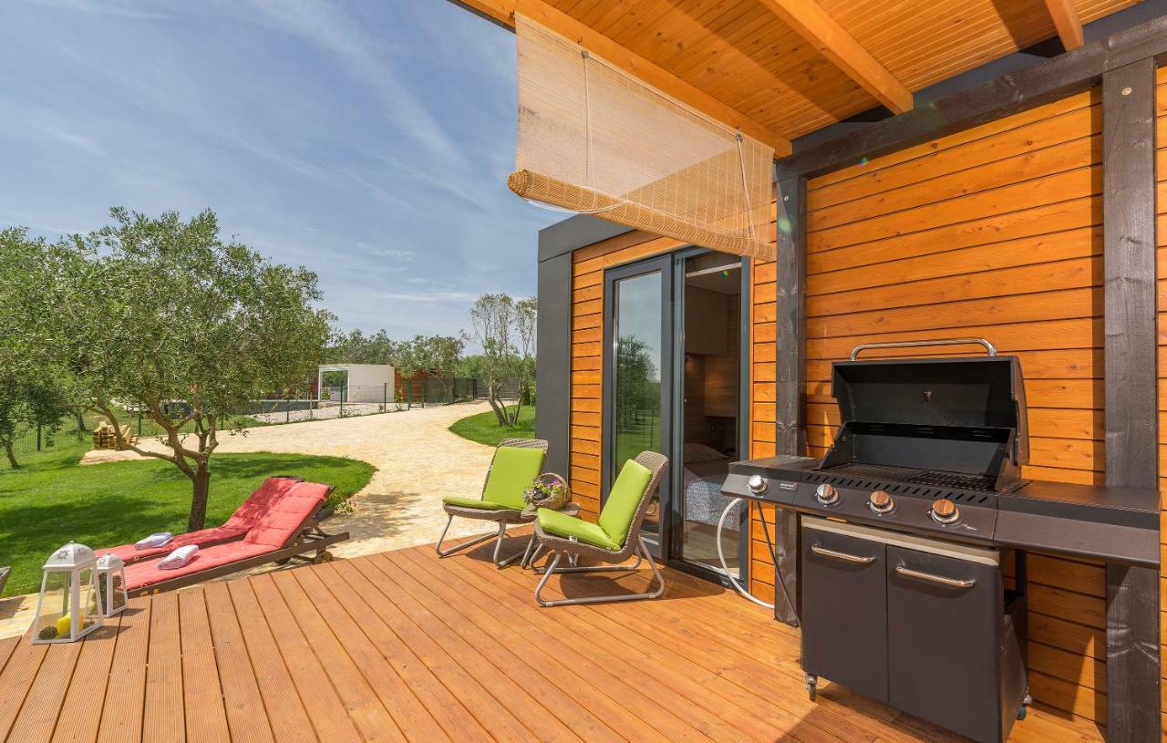 Beach House Ive With Jacuzzi, Pool, Playground And Bbq In An Olive Grove With A Beach, Pomer - Istria 외부 사진