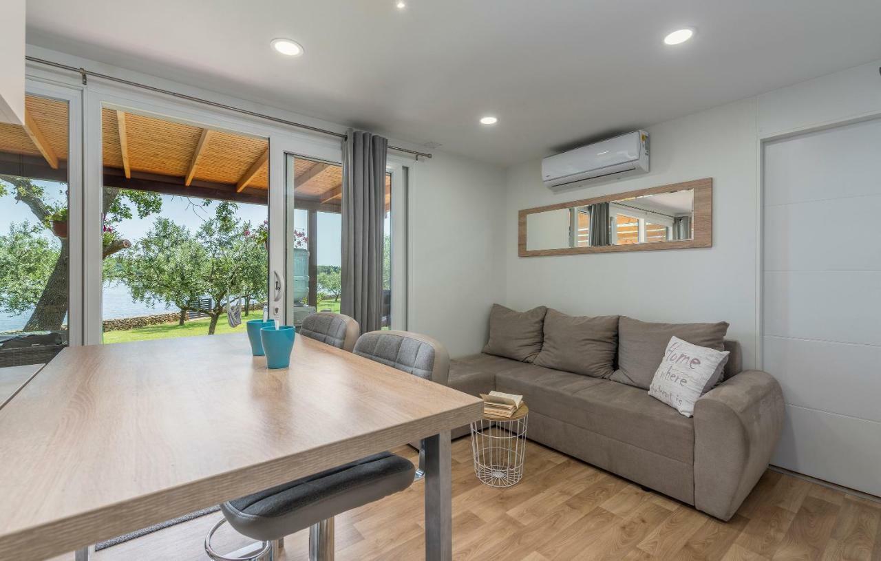 Beach House Ive With Jacuzzi, Pool, Playground And Bbq In An Olive Grove With A Beach, Pomer - Istria 외부 사진